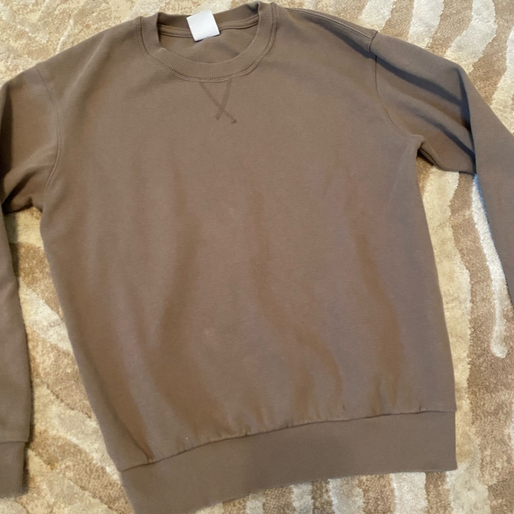 Men’s Zara crew neck sweater